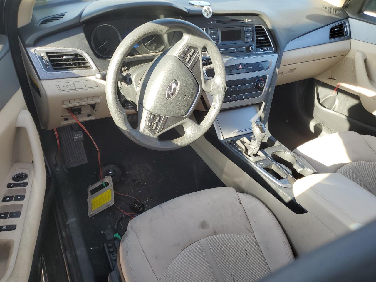 2017 Hyundai Sonata - Image 8