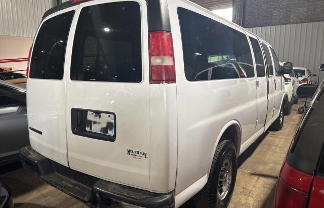 Minivans CHEVROLET EXPRESS 2017 White