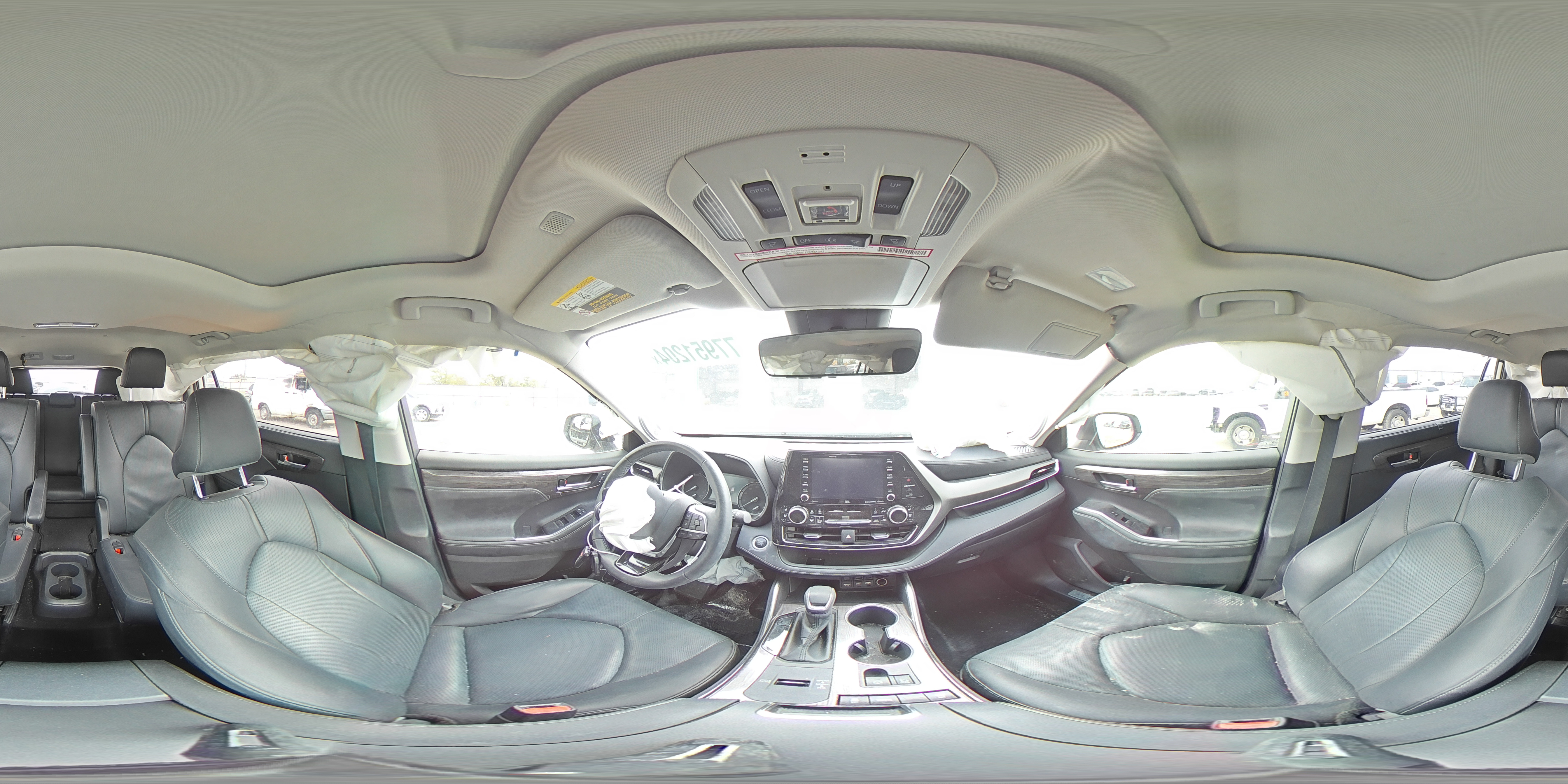 2020 Toyota Highlander - Image 14