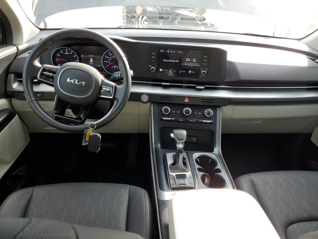 2024 Kia Carnival - Image 8