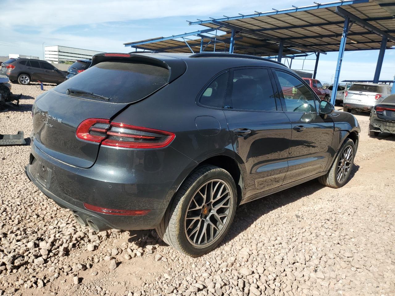 VIN WP1AF2A56HLB60630 2017 PORSCHE MACAN no.3