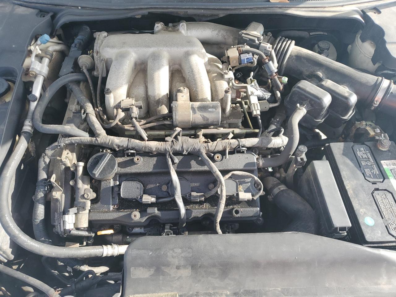 2004 Nissan Maxima - Image 11