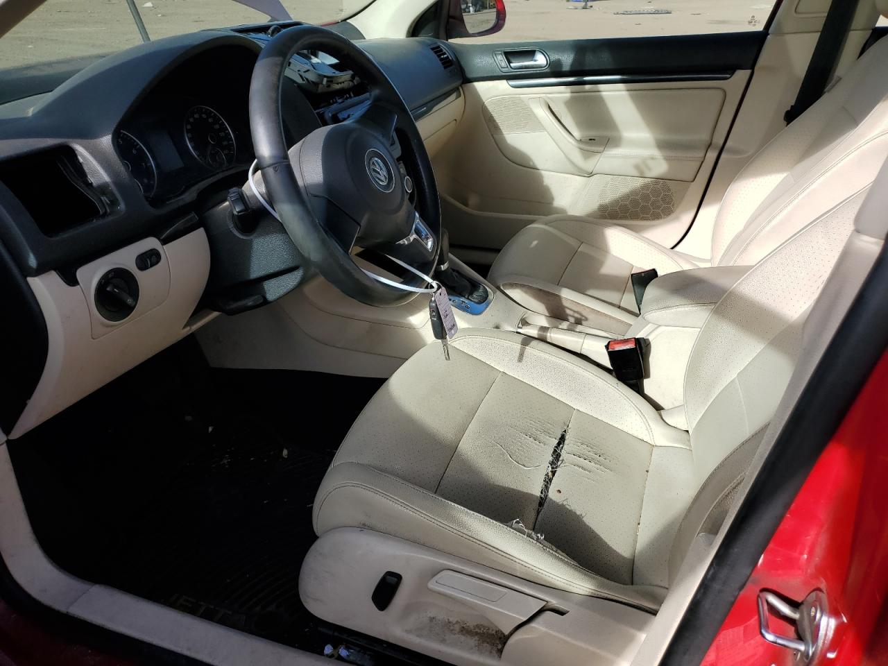 2010 Volkswagen Jetta - Image 7