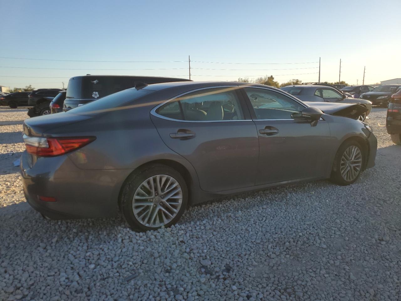 VIN 58ABK1GG2JU107321 2018 LEXUS ES350 no.3