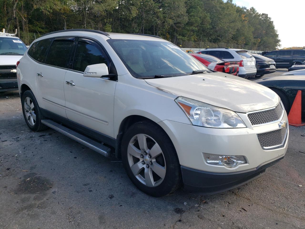 2011 Chevrolet Traverse - Image 4