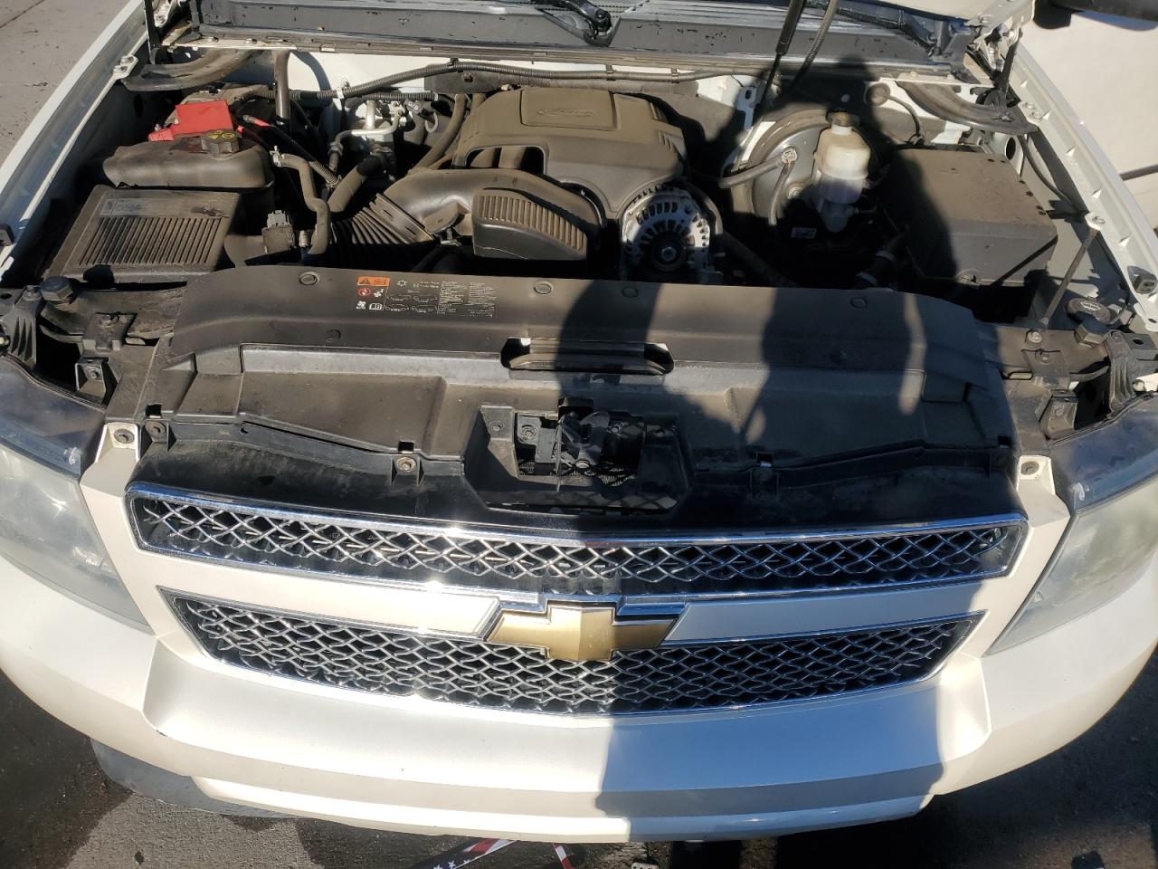 2011 Chevrolet Avalanche - Image 11