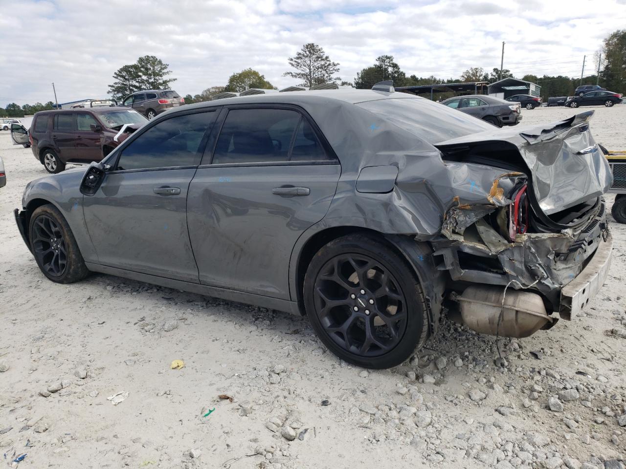 VIN 2C3CCABG6KH516452 2019 CHRYSLER 300 no.2