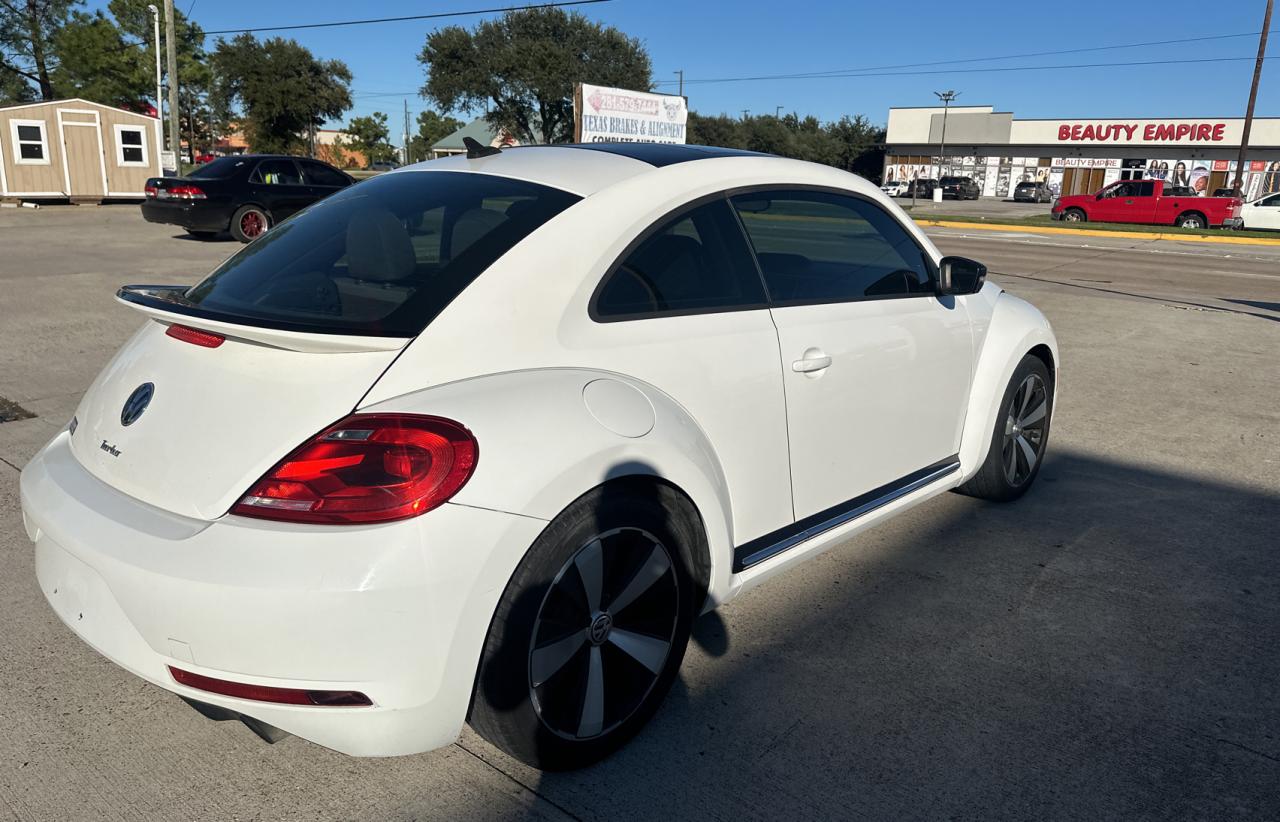 2013 Volkswagen Beetle - Image 4
