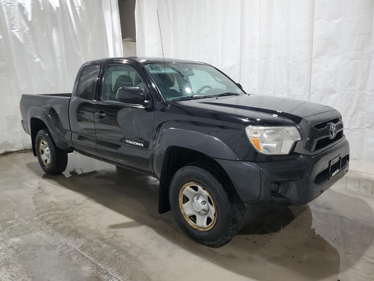 VIN 5TFUX4EN6EX027825 2014 TOYOTA TACOMA no.4