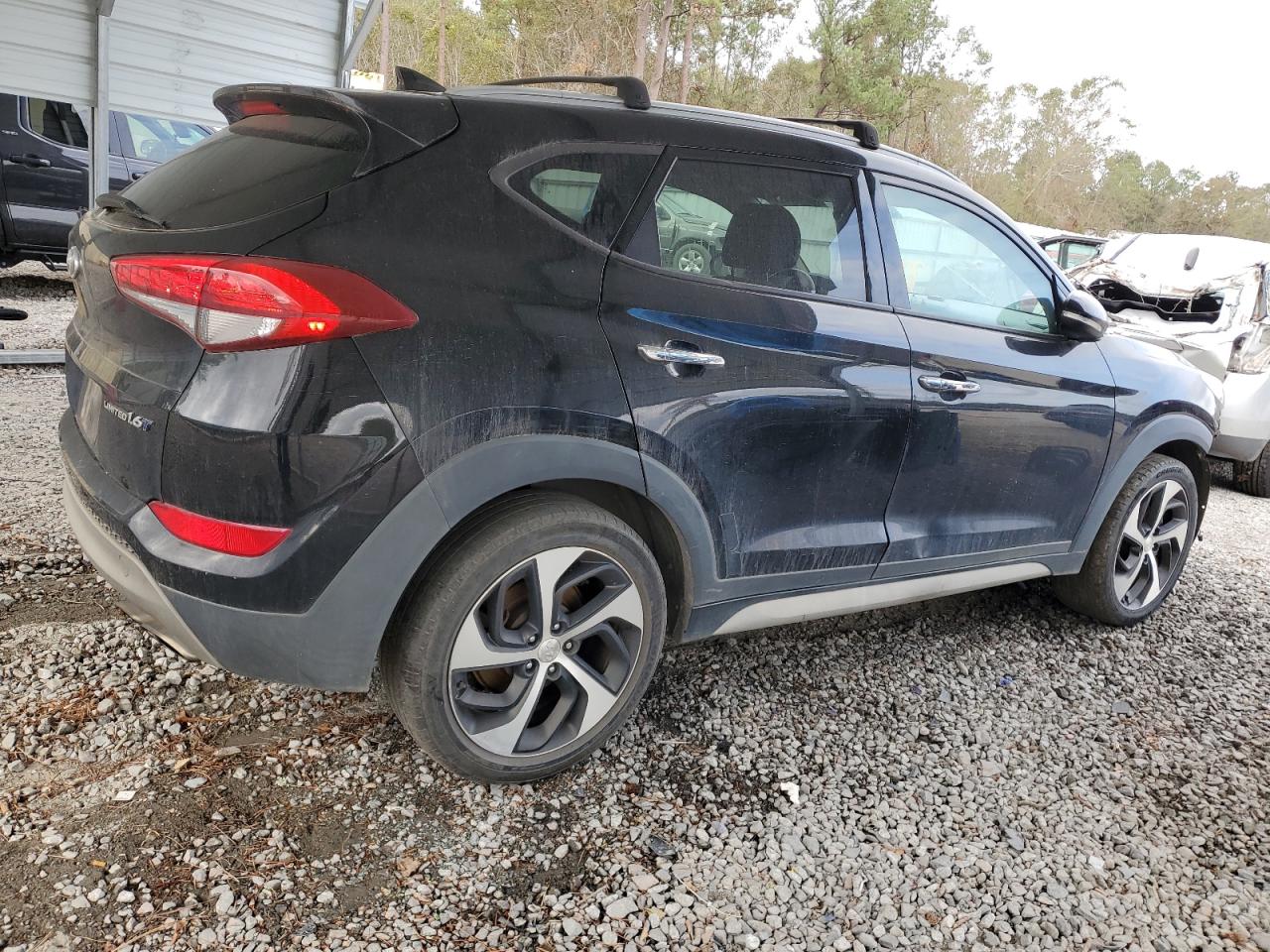2017 Hyundai Tucson - Image 3
