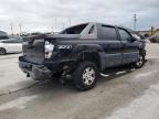 Lawrenceburg, KY에서 판매 중인 2003 Chevrolet Avalanche K1500 - Side