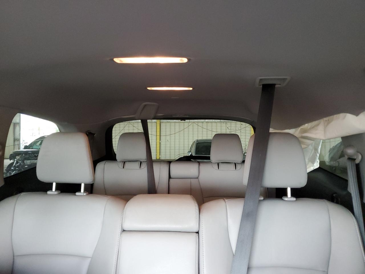 2017 Honda Pilot - Image 10