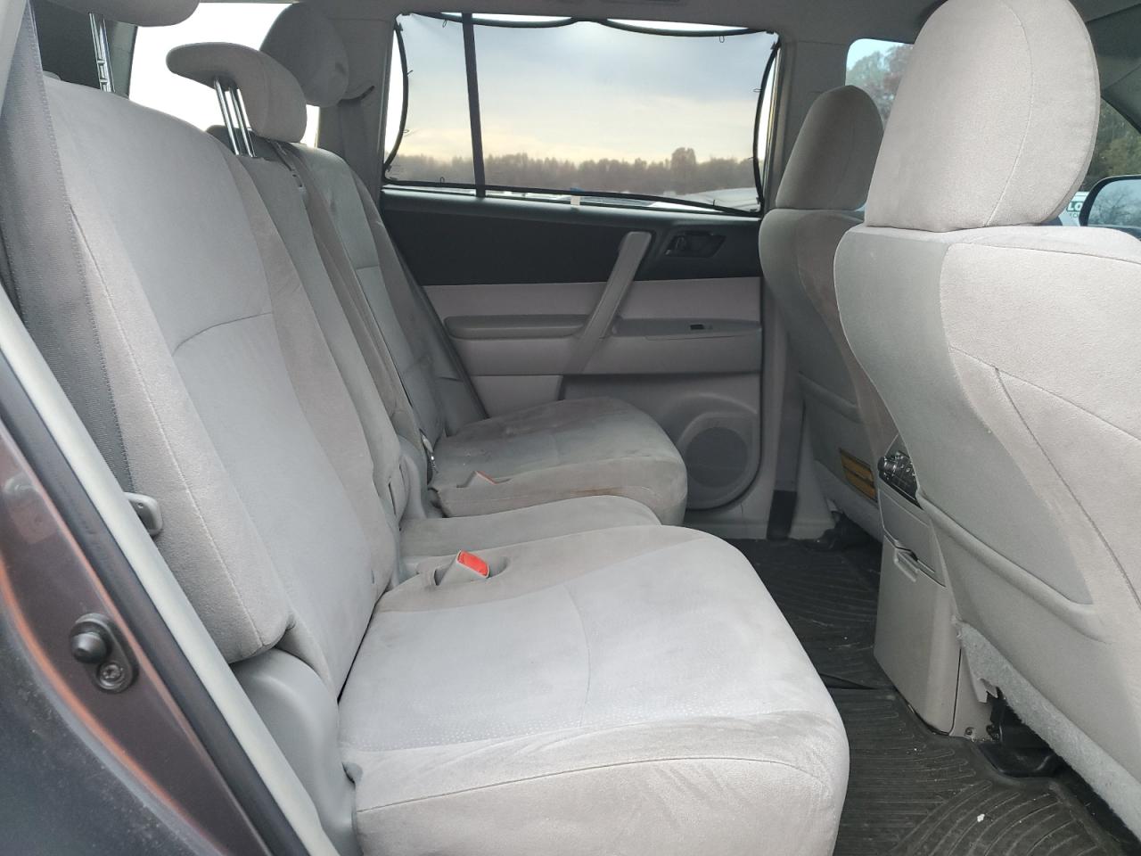 2011 Toyota Highlander - Image 11