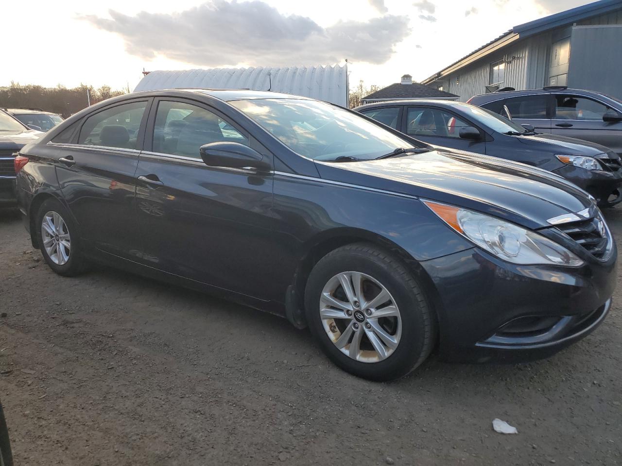 2013 Hyundai Sonata - Image 4
