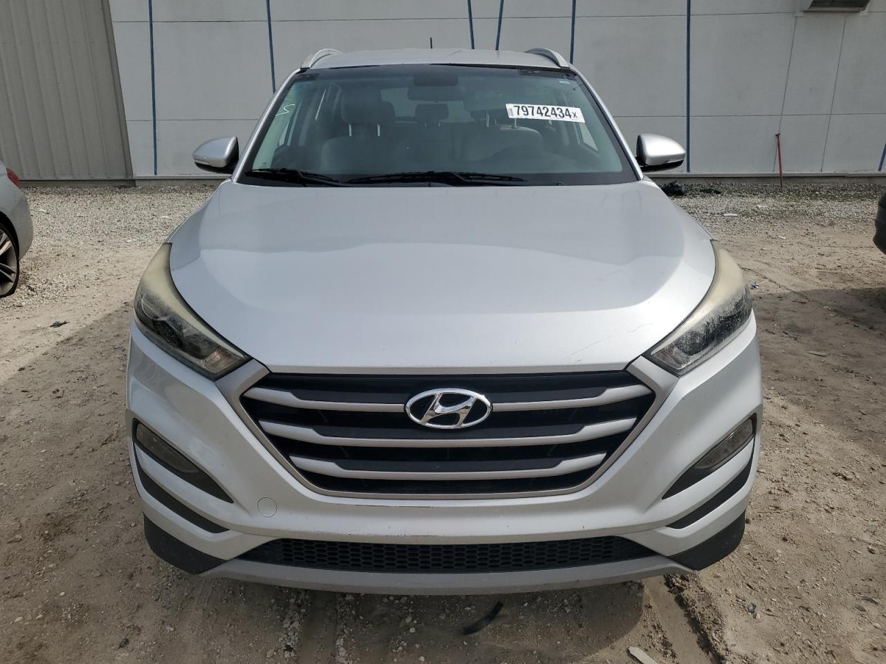 2017 Hyundai Tucson - Image 5