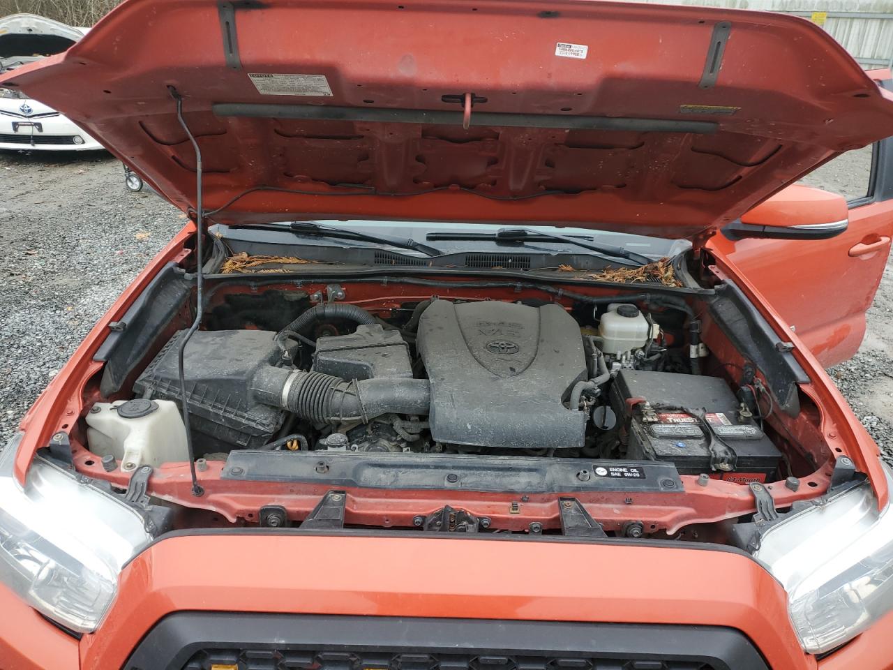 2017 Toyota Tacoma - Image 11
