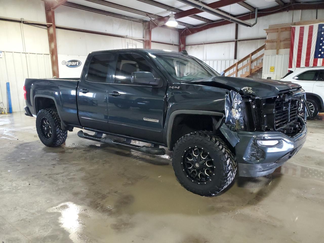 2017 GMC Sierra - Image 4