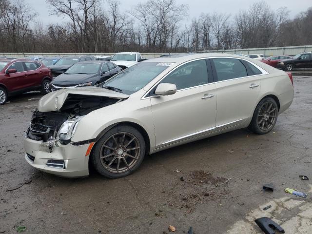  CADILLAC XTS 2016 Золотой