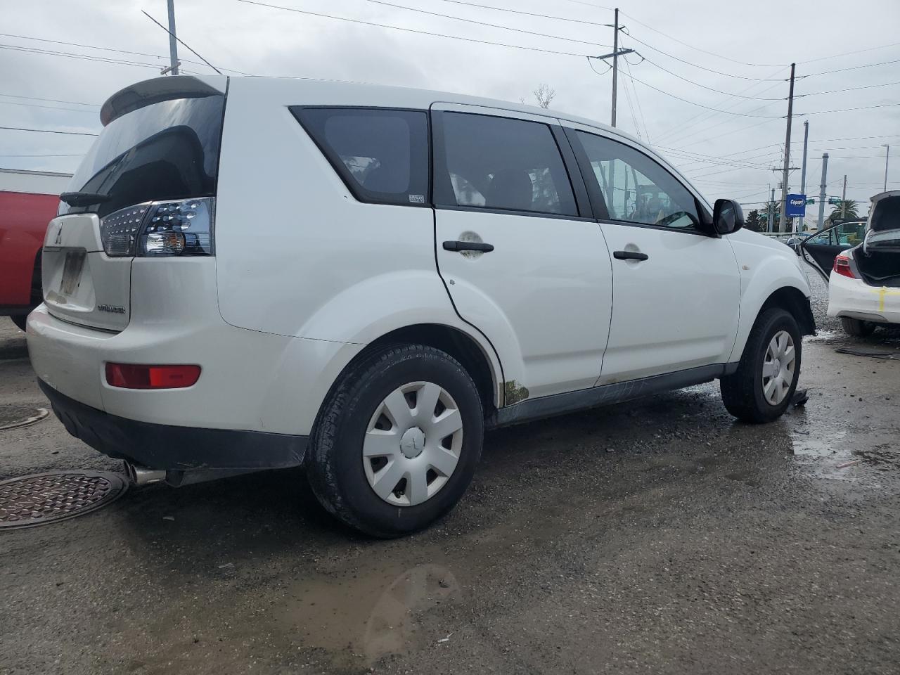 2007 Mitsubishi Outlander - Image 3