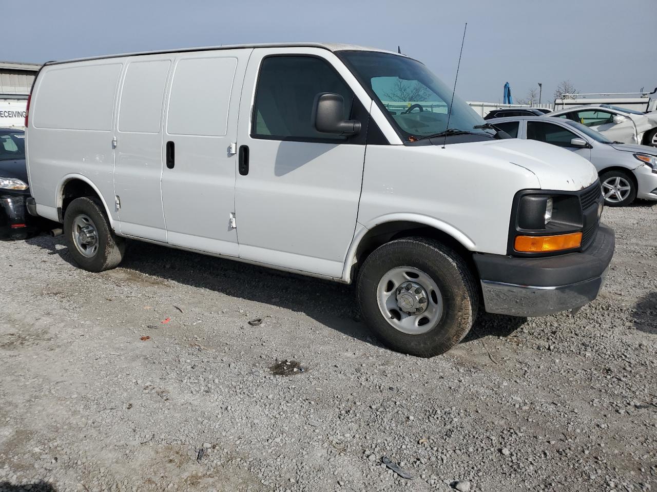 VIN 1GCWGFCA4D1142462 2013 CHEVROLET EXPRESS no.4