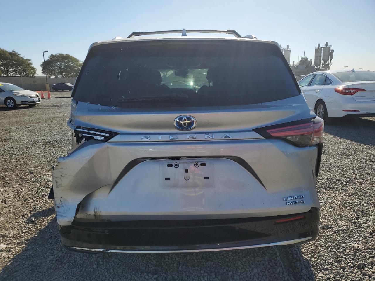 VIN 5TDZRKEC2NS099310 2022 TOYOTA SIENNA no.6