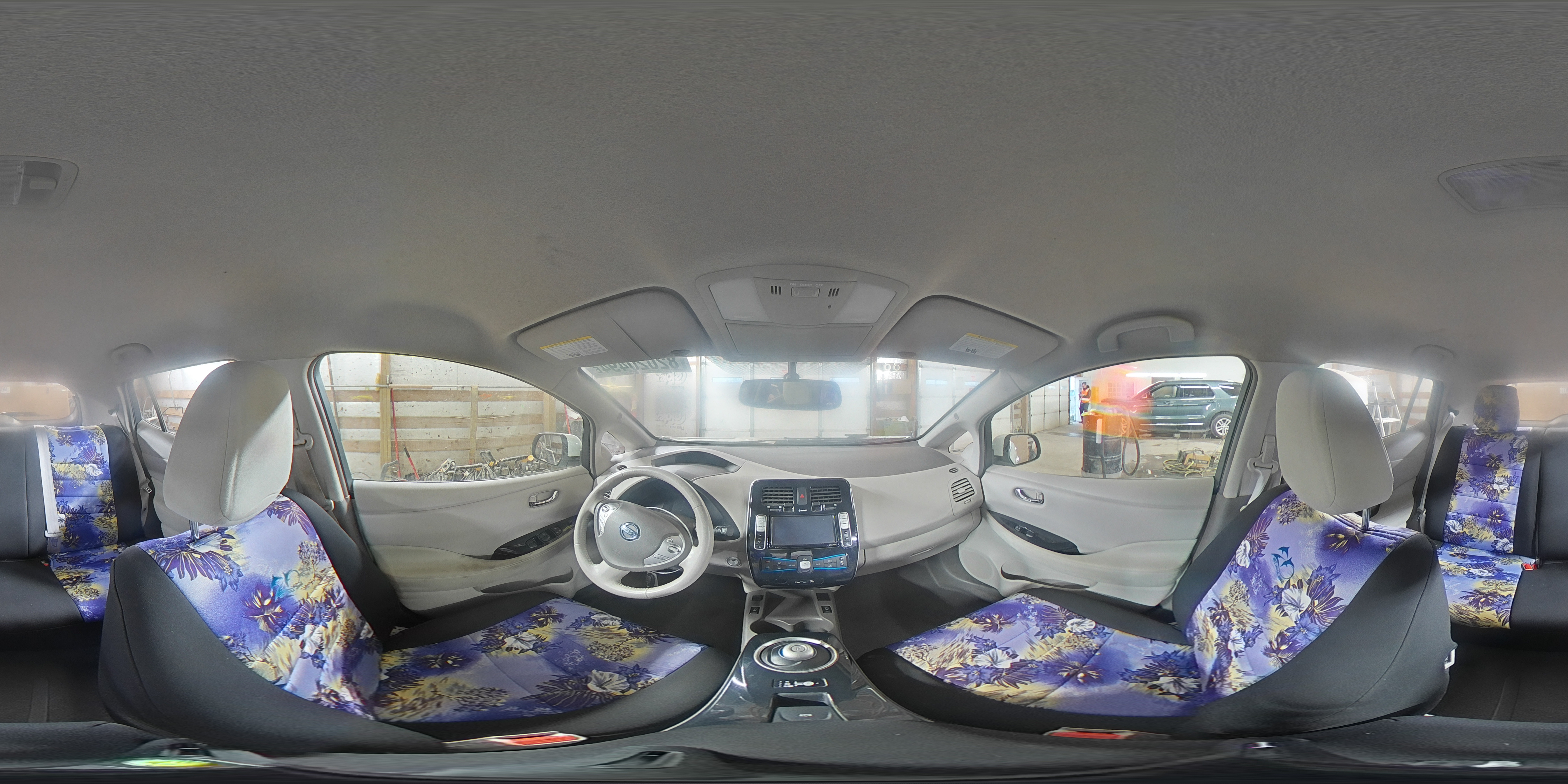 2012 Nissan Leaf - Image 14