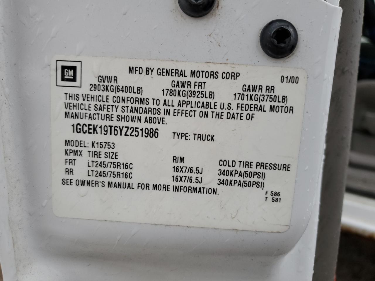 2000 Chevrolet Silverado - Image 12