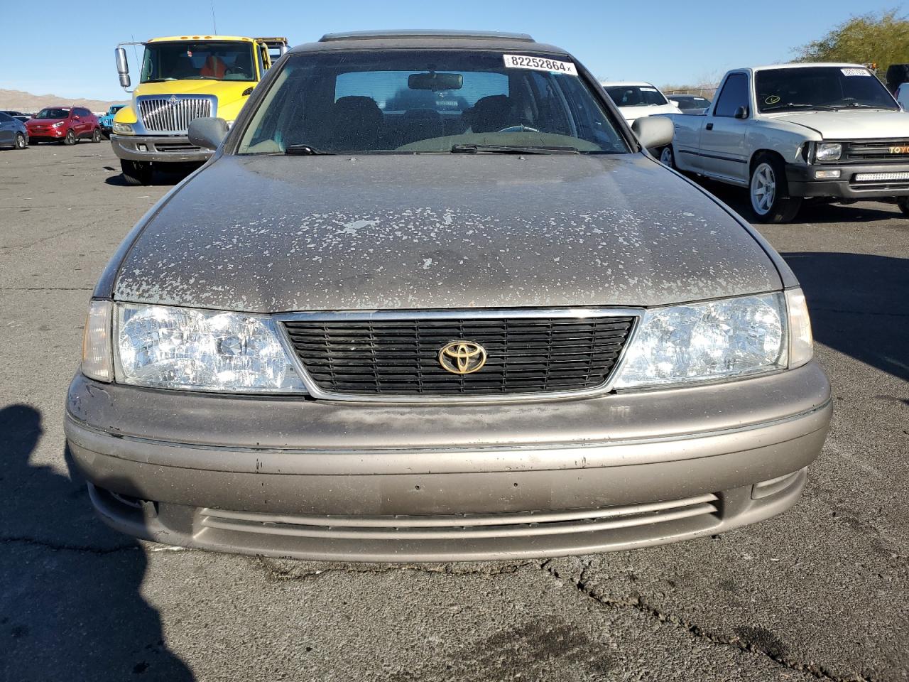 1998 Toyota Avalon - Image 5