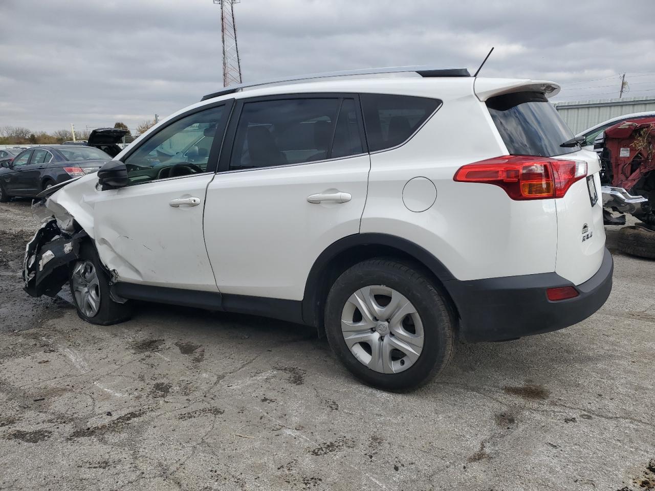 2015 Toyota RAV 4 - Image 2