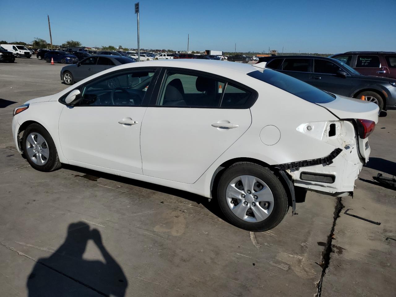 VIN 3KPFL4A75HE138818 2017 KIA FORTE no.2