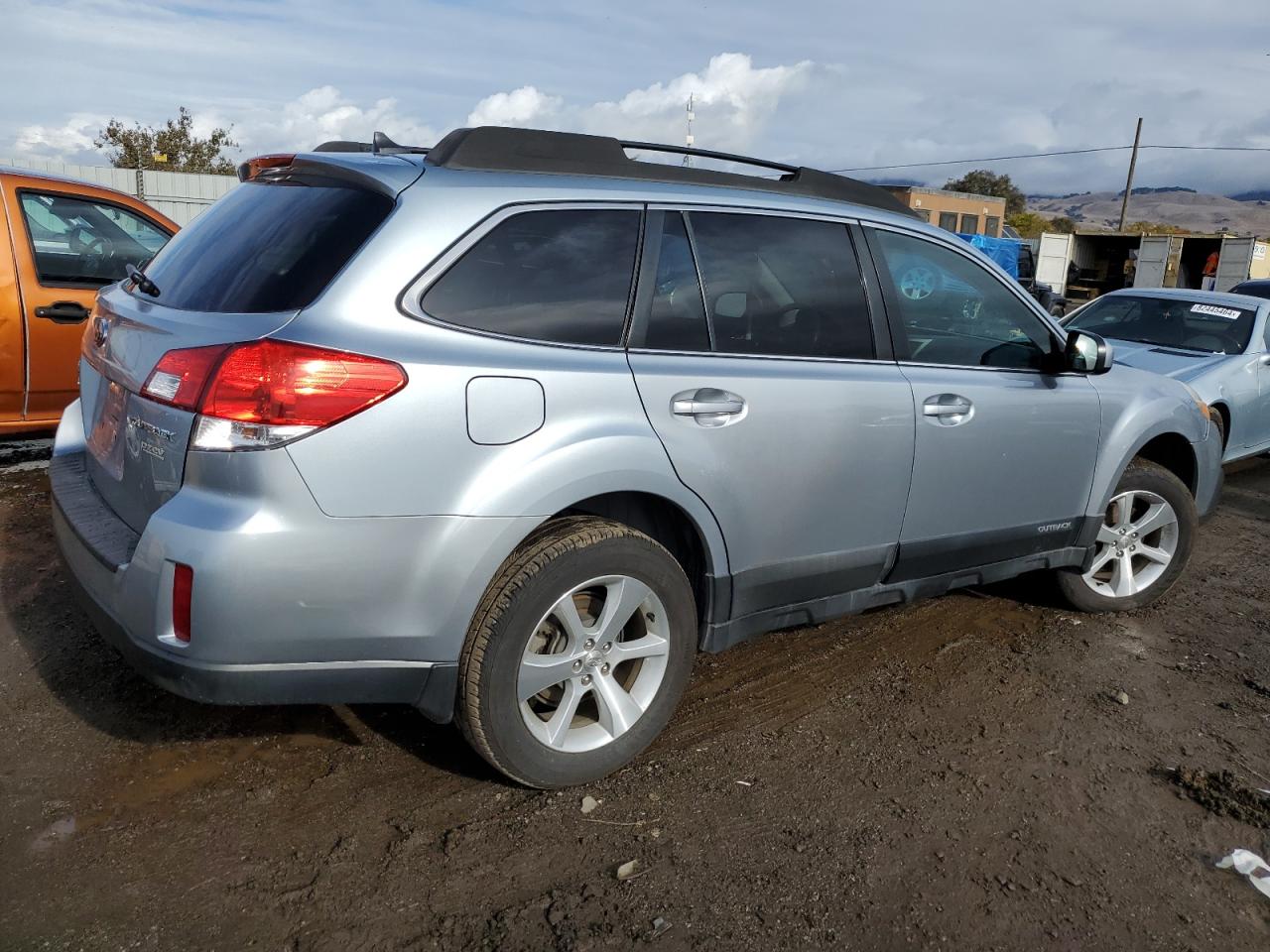 2013 Subaru Outback - Image 3