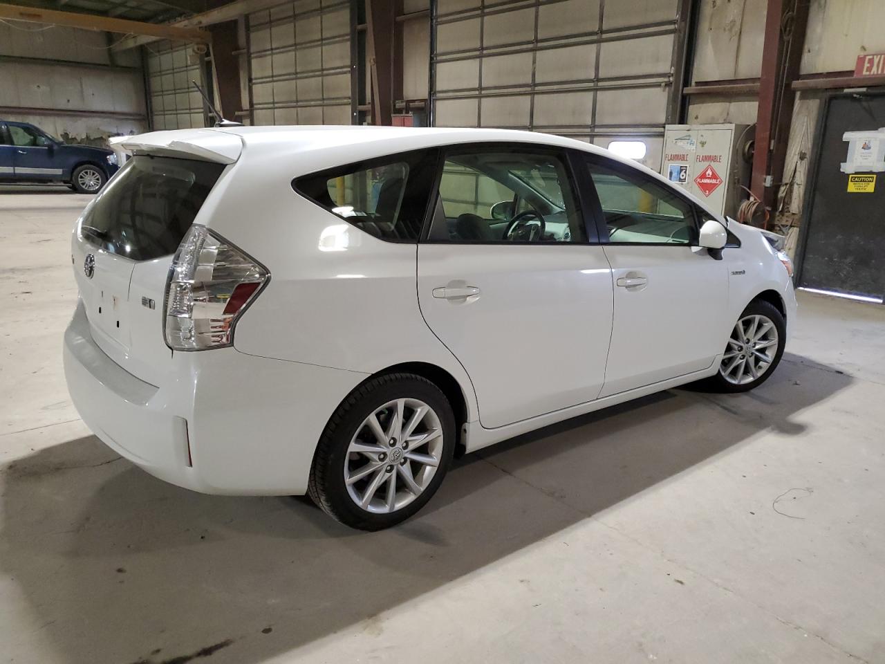 VIN JTDZN3EU9D3242201 2013 TOYOTA PRIUS no.3