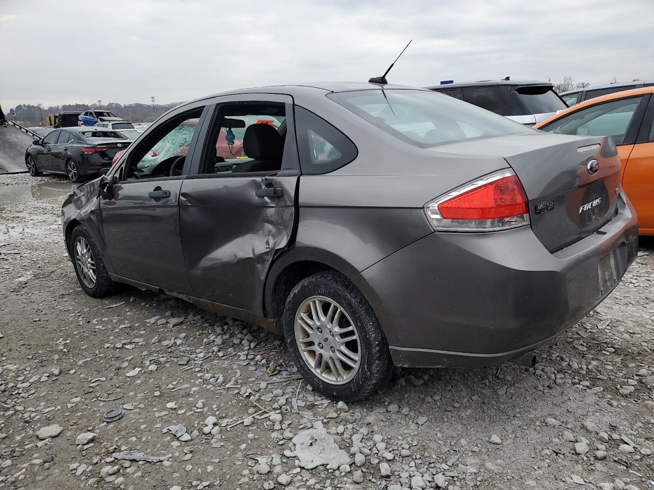 2011 Ford Focus - Image 2