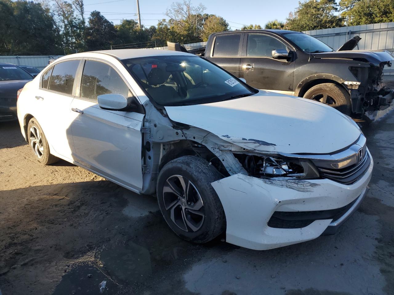 VIN 1HGCR2F35HA003564 2017 HONDA ACCORD no.4