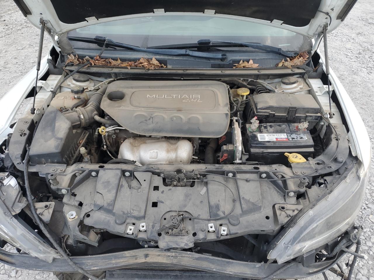 2015 Chrysler 200 - Image 11
