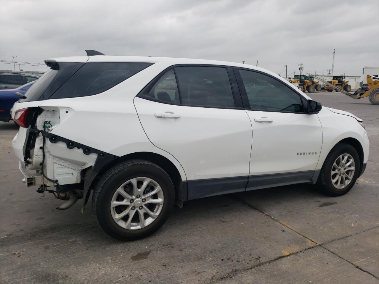 VIN 3GNAXHEV3KS517864 2019 CHEVROLET EQUINOX no.3