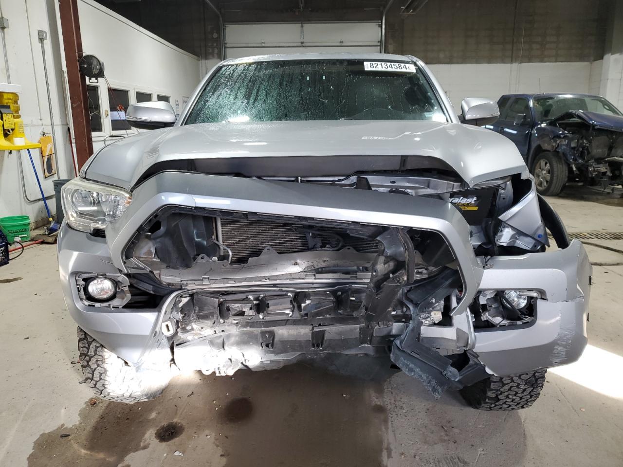 2017 Toyota Tacoma - Image 5