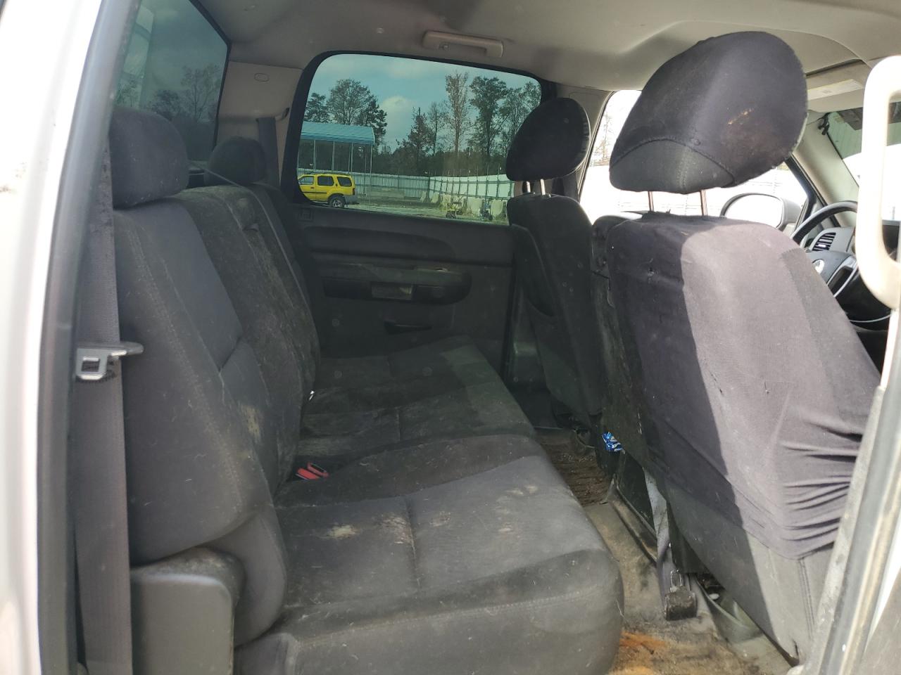 2011 Chevrolet Silverado - Image 10