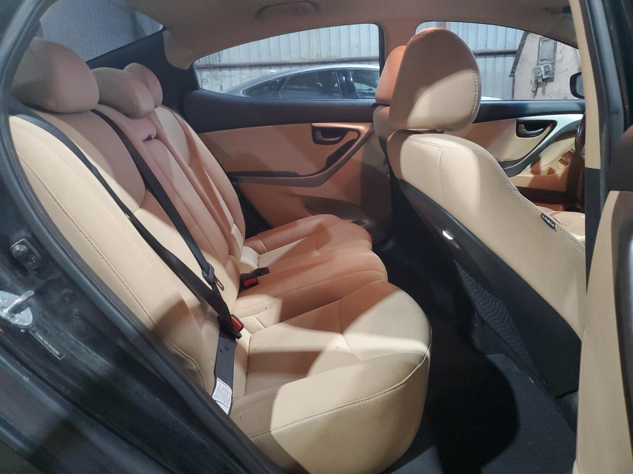 2013 Hyundai Elantra - Image 10