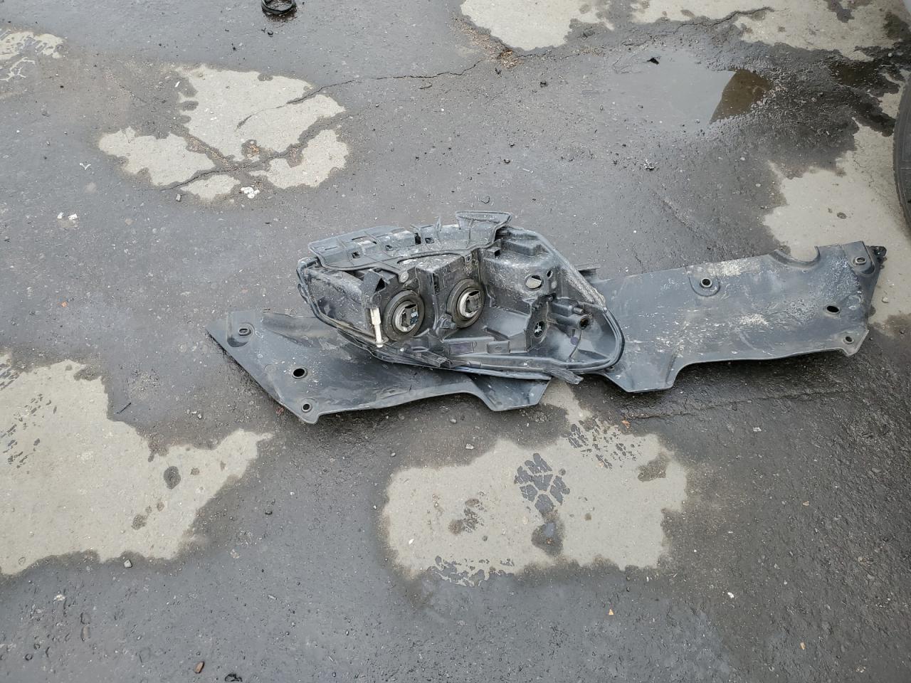 2011 Buick Lucerne Cxl VIN: 1G4HC5EMXBU130409 Lot: 77597564