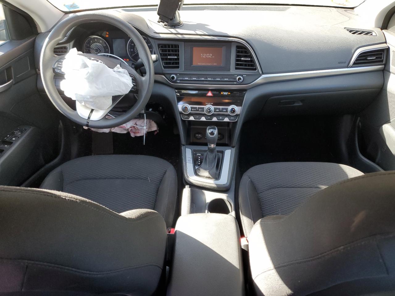 2020 Hyundai Elantra - Image 8