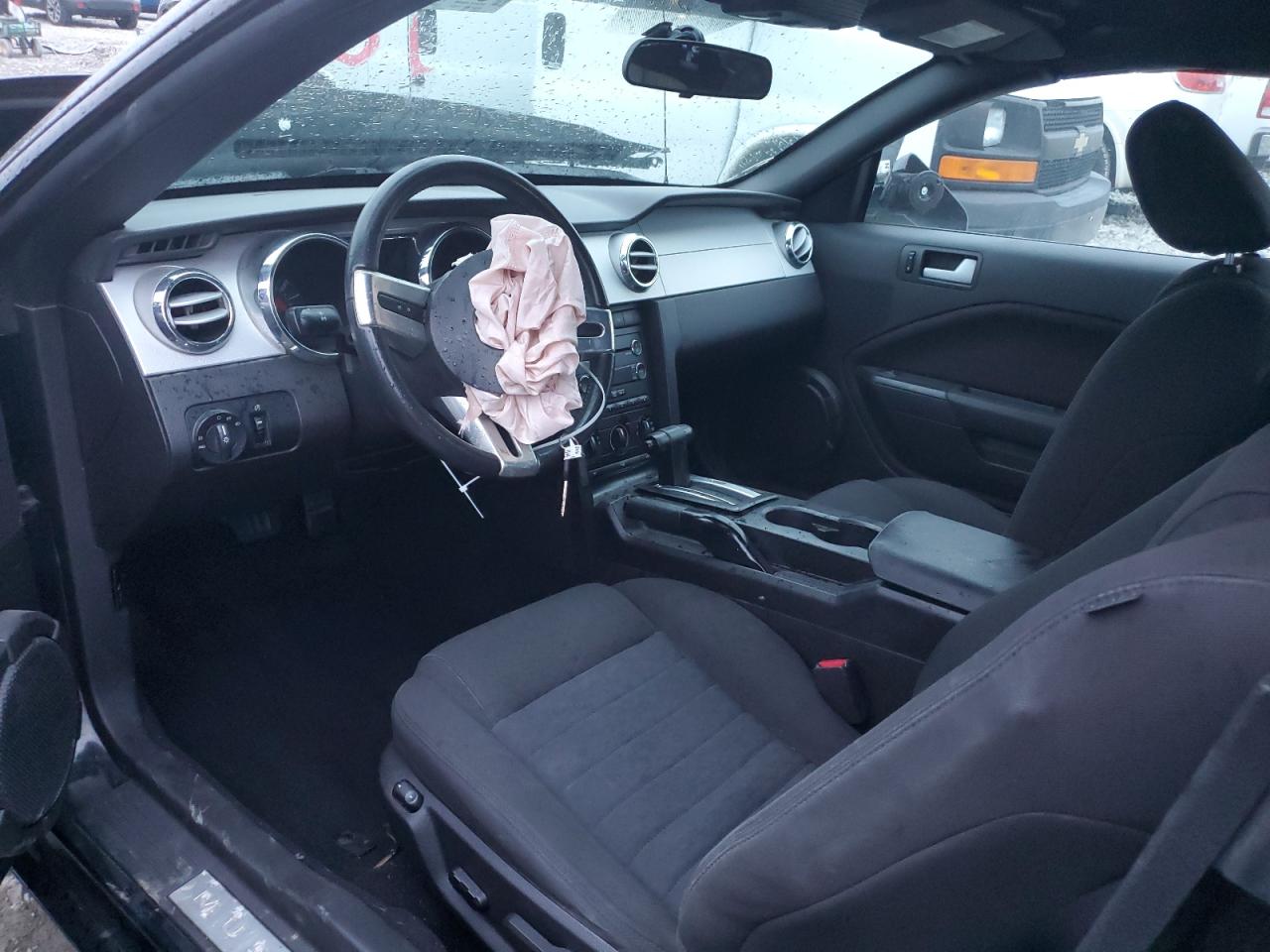 2008 Ford Mustang - Image 8