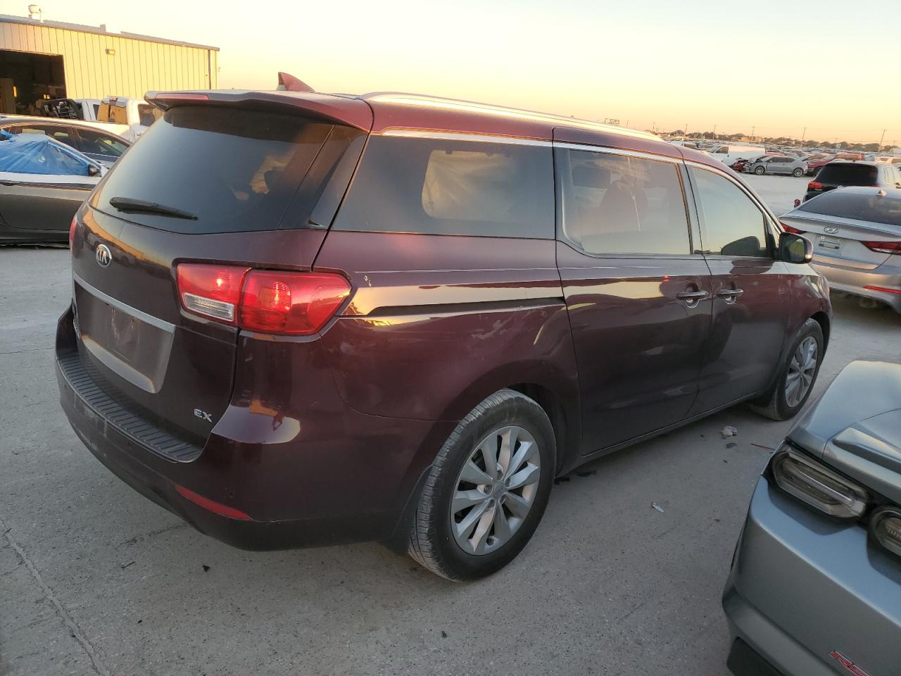 2018 Kia Sedona - Image 3