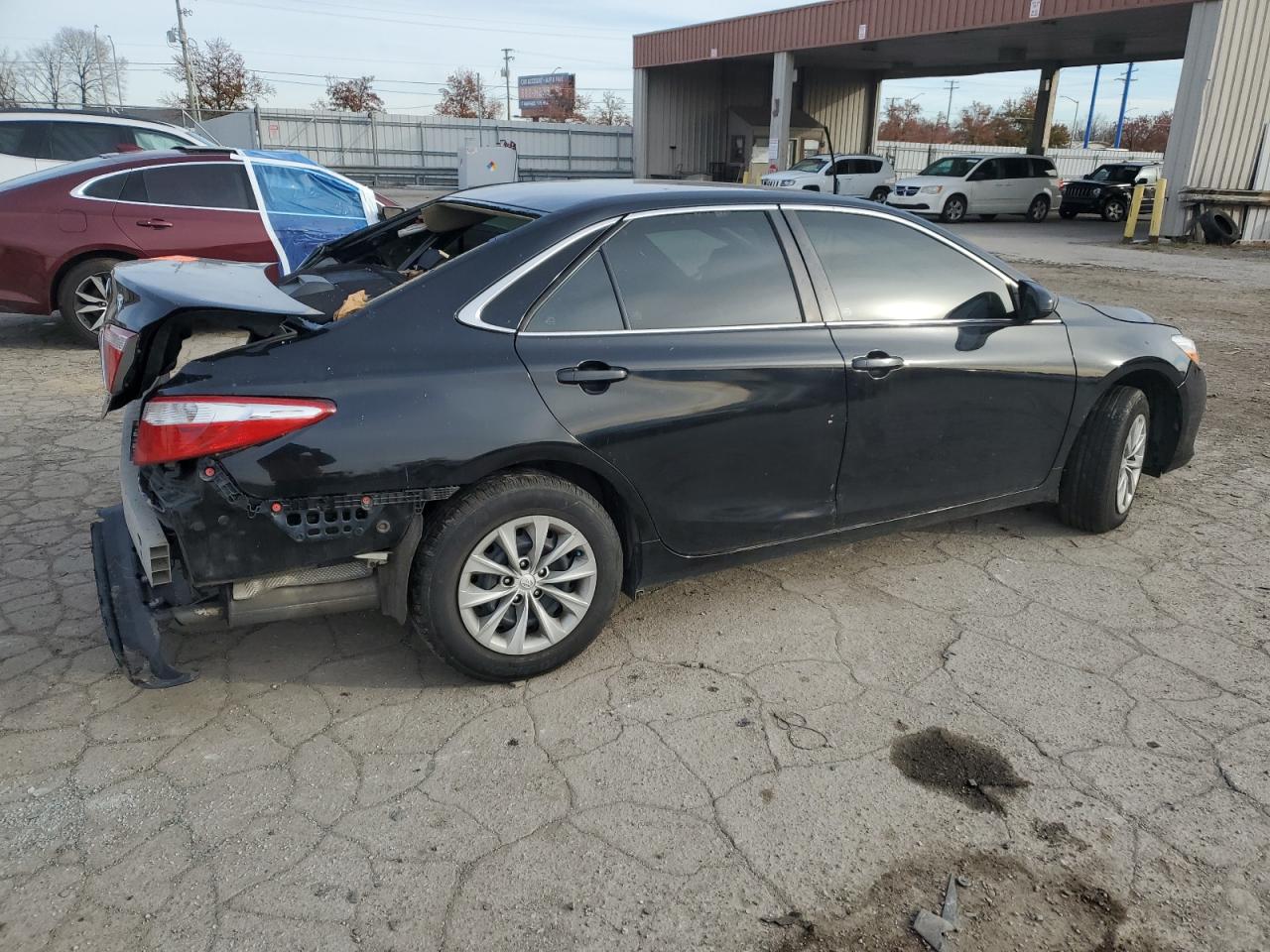 VIN 4T1BF1FK8HU379173 2017 TOYOTA CAMRY no.3