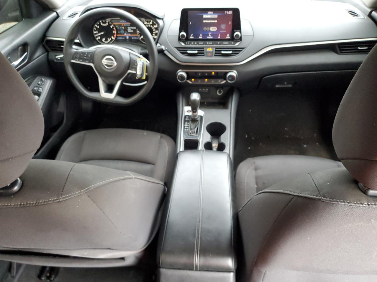 2020 Nissan Altima - Image 8