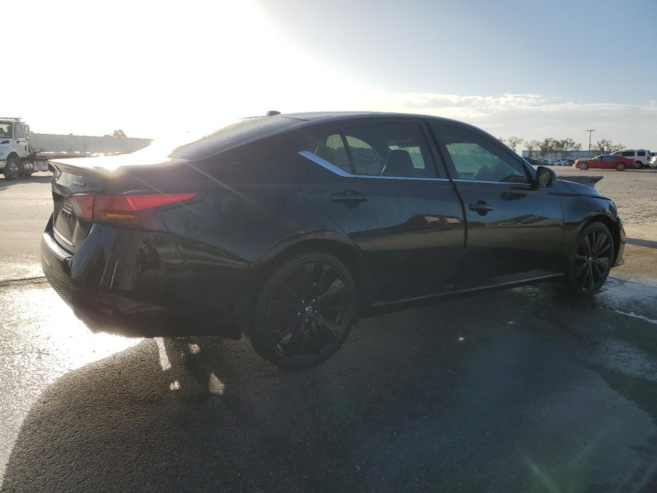 2022 Nissan Altima - Image 3