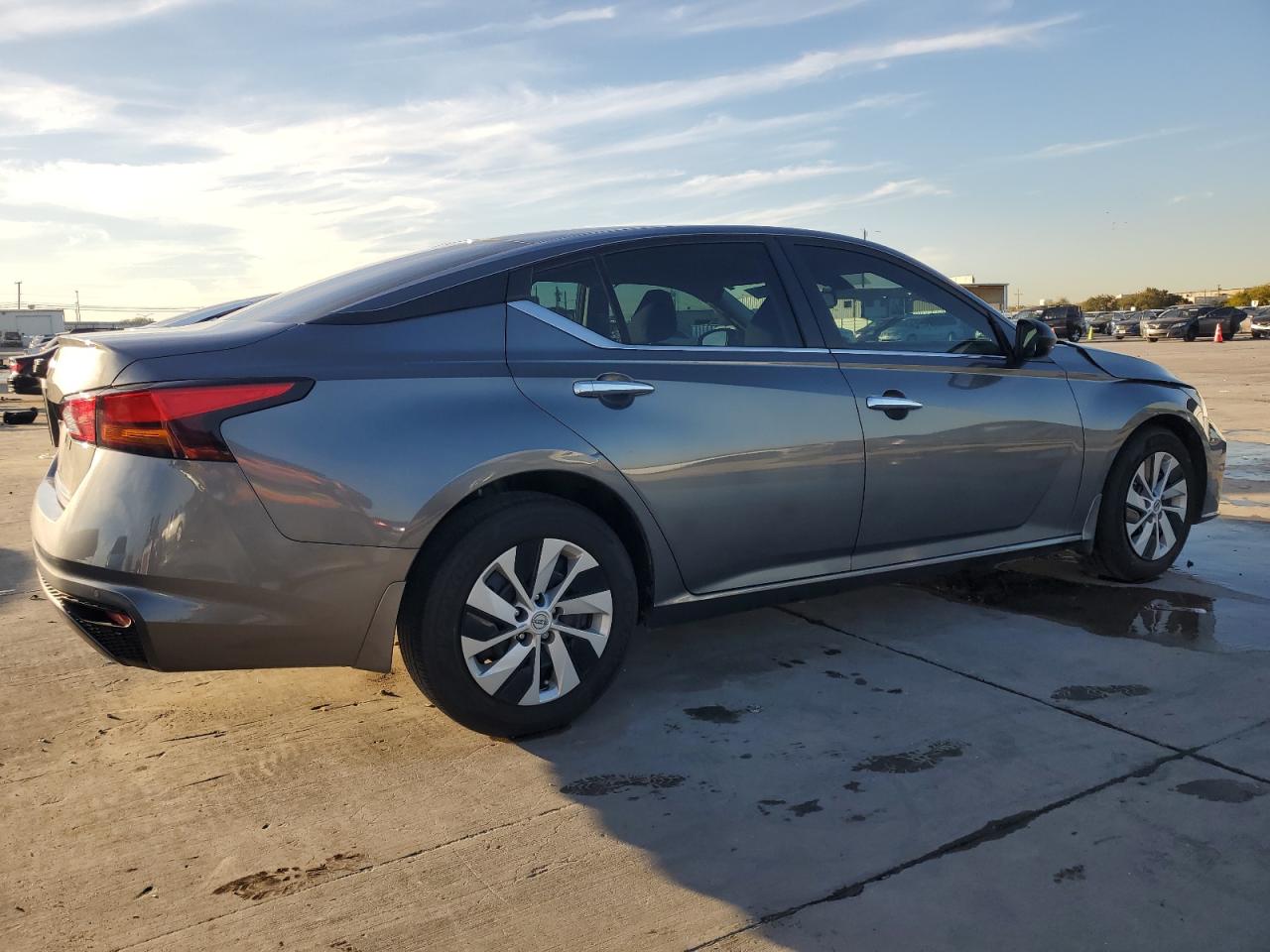 2024 Nissan Altima - Image 3