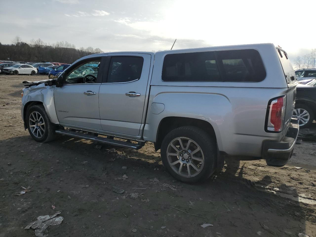 2018 GMC Canyon - Image 2