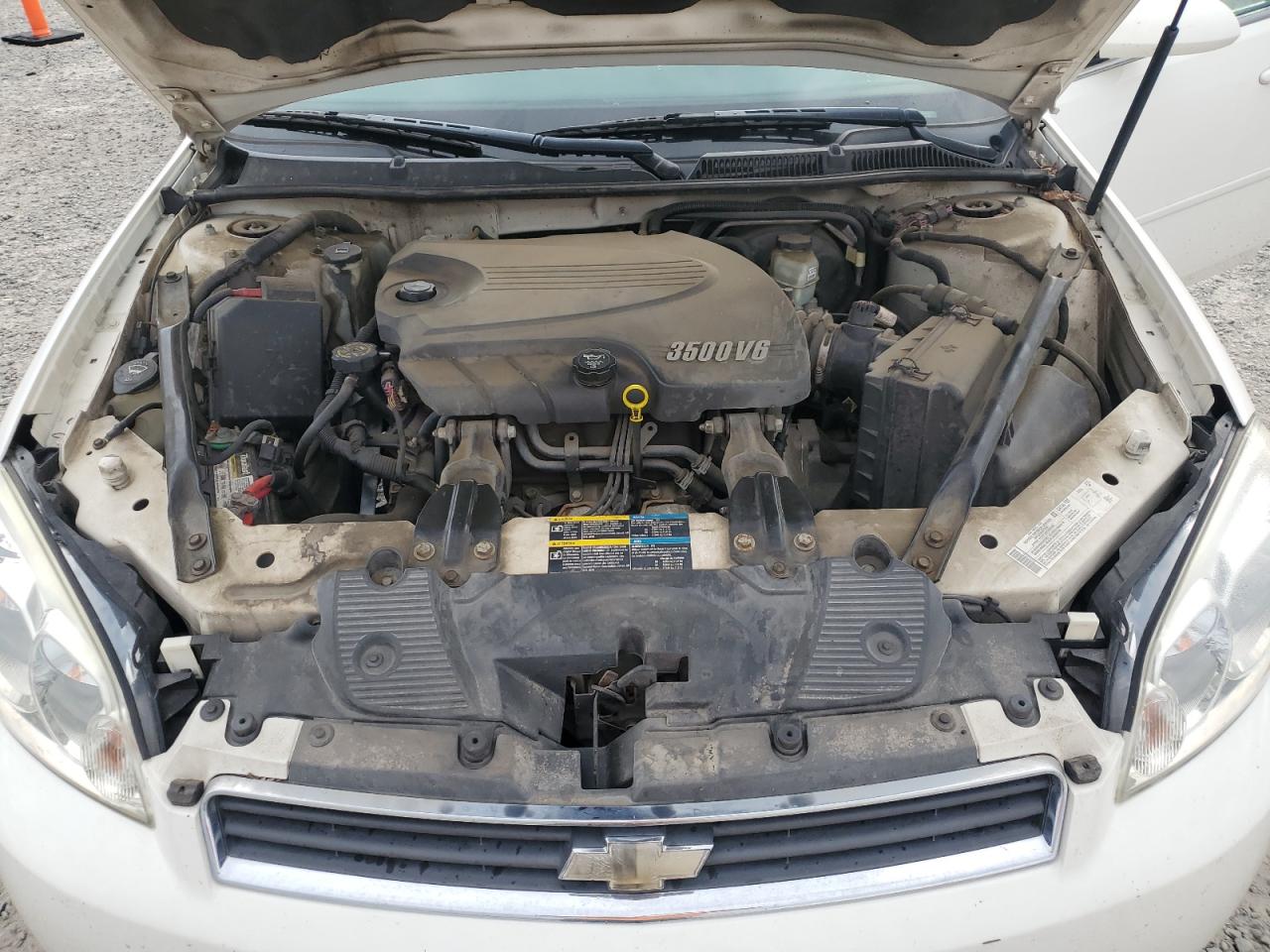 2006 Chevrolet Impala - Image 12