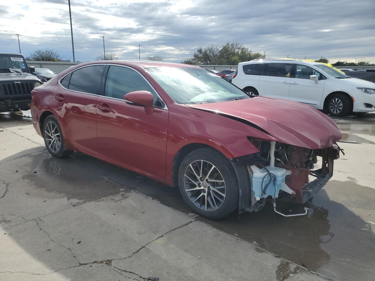 2017 Lexus ES - Image 4